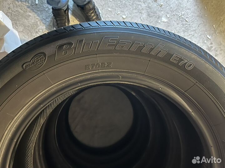 Yokohama BluEarth E70 215/60 R16