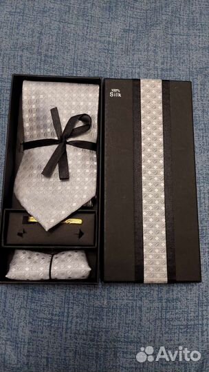 Галстук мужской шелковый