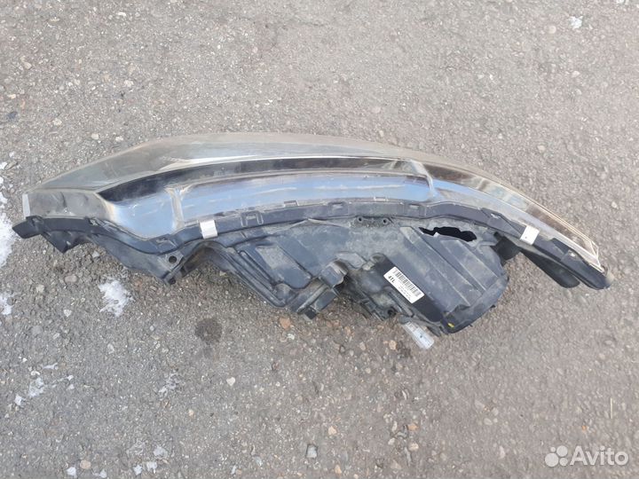 Фара передняя правая для митсубиси аутлендкр 3