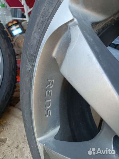 Pirelli Ice Zero 215/50 R17