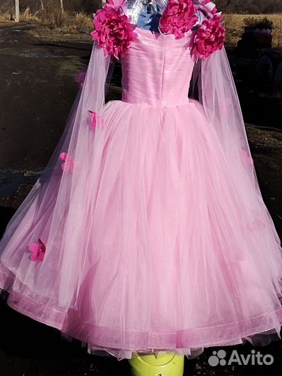Шикарное платье для девочки 110