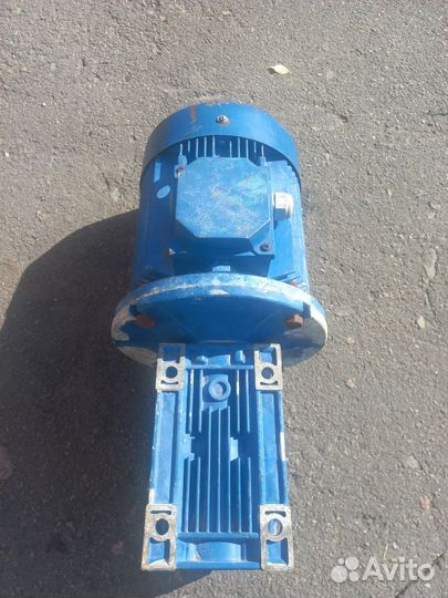 Мотор редуктор