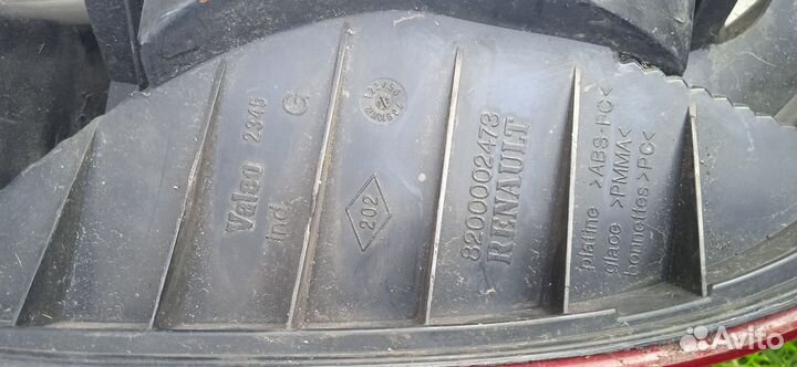 Задний левый фонарь на renault Laguna 2