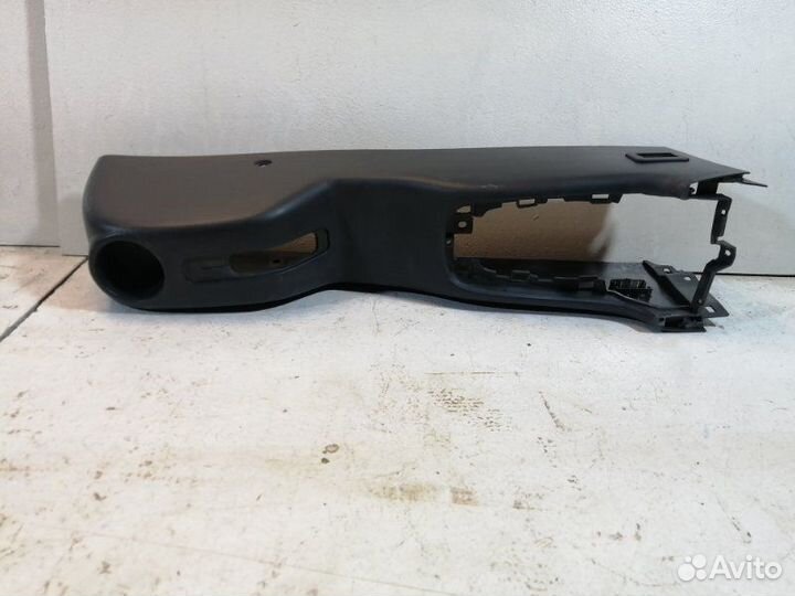 Консоль между сидений Chery Bonus A13 2011-2014