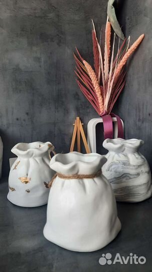 Ваза из гипса для сухоцветов