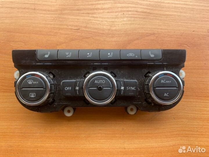 Блок управления климат контролем Volkswagen Passat