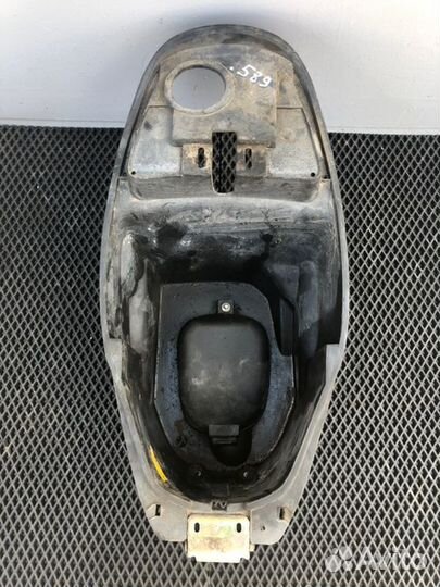 Бардачок на китайский скутер