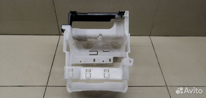 Кронштейн (сопут. товар) C4 II 2011