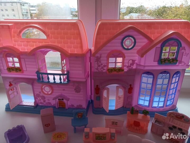 Домик кукольный