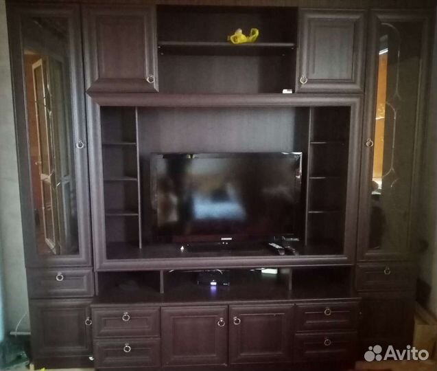 Стенка в гостиную