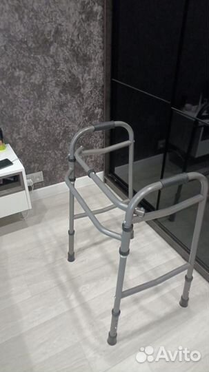 Ходунки для взрослых шагающие