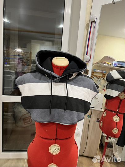 Новые манишки-капюшоны