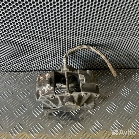 Суппорт тормозной задний правый Mercedes-Benz S-кл