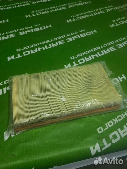 Воздушный фильтр двигателя Skoda Octavia 2000