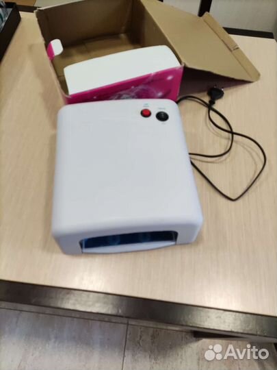 Лампа для ногтей