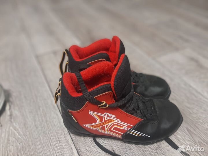 Лыжные ботинки