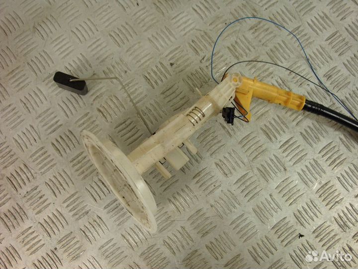 Датчик уровня топлива Audi A6 C6 4F0201317