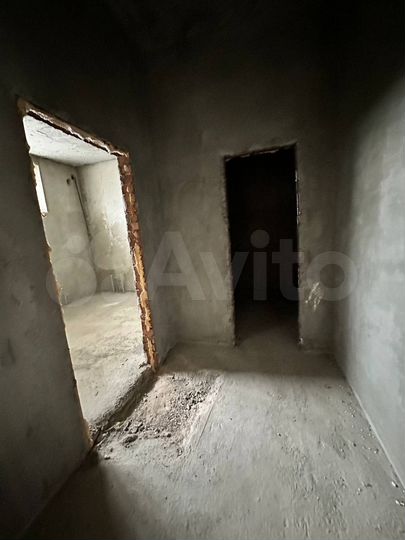 3-к. квартира, 100 м², 1/10 эт.