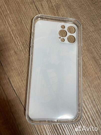 Чехлы на телефон