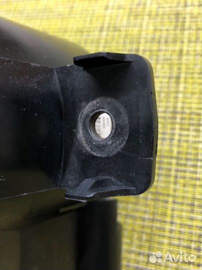 BMW x3 e83 противотуманка левая