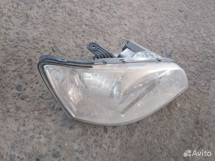 Фара правая Hyundai Getz 1