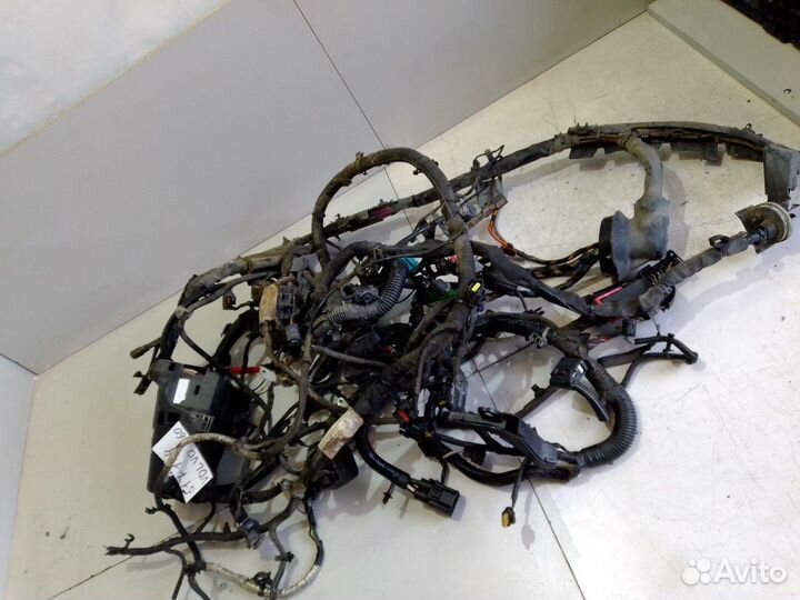 Электропроводка подкапотная с монтажным блоком B52