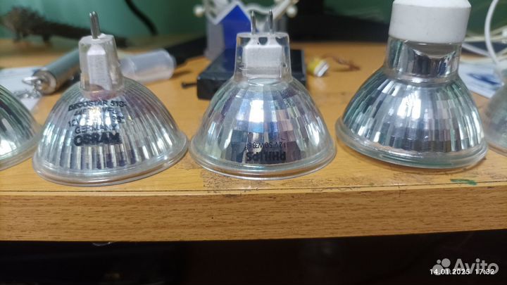 Лампа галогенная (галогеновая)