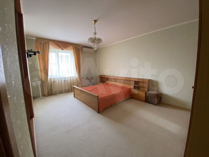 3-к. квартира, 90 м², 6/7 эт.