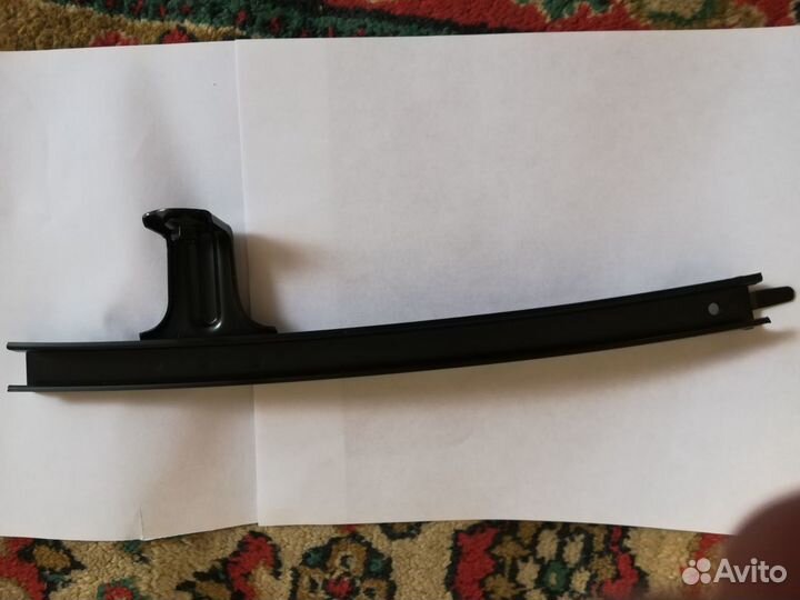 Направляющая стекла rav4