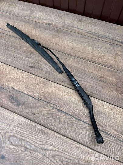 Поводок дворника левый Hyundai Sonata V 2.0 2006