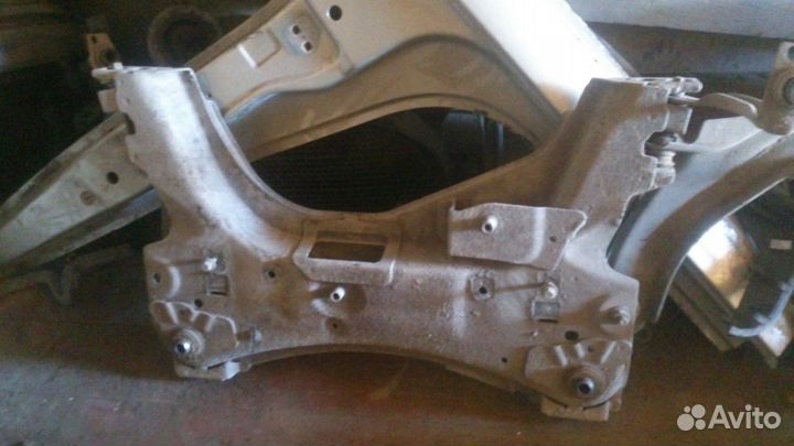 Подрамник Renault Megane 2