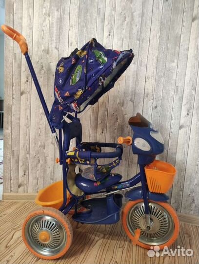 Трехколесный велосипед