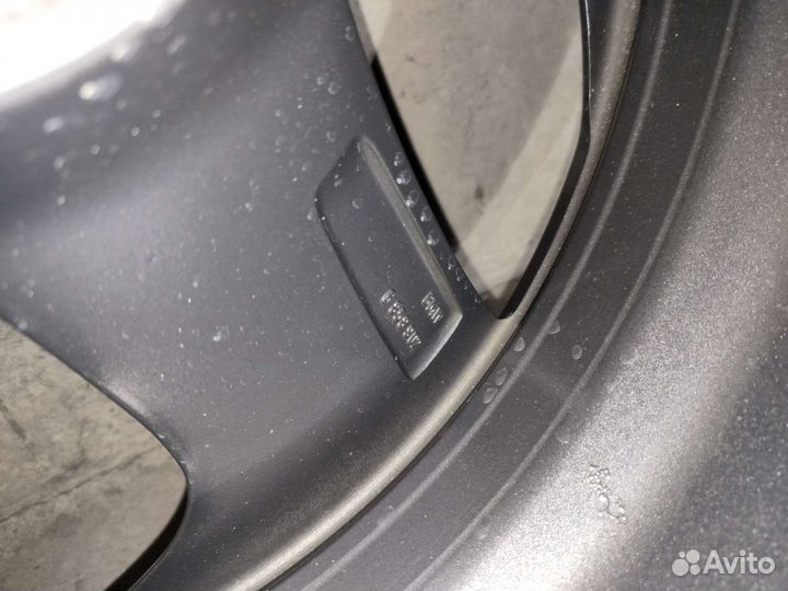 Колëса зимние (шипы) BMW стиль 490 с датчиками