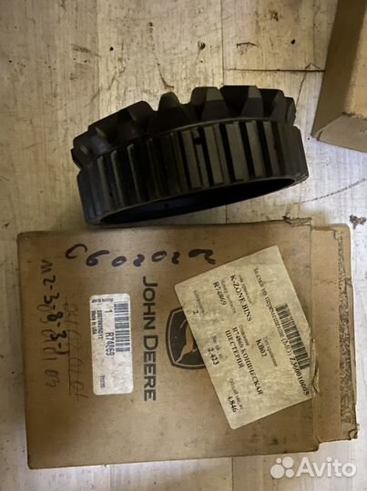 Джон Дир Шестерня R74869 John Deere