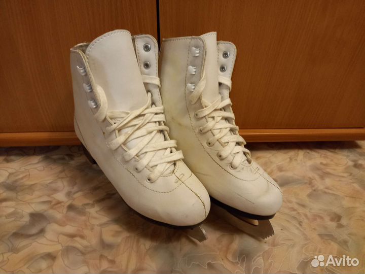 Коньки фигурные