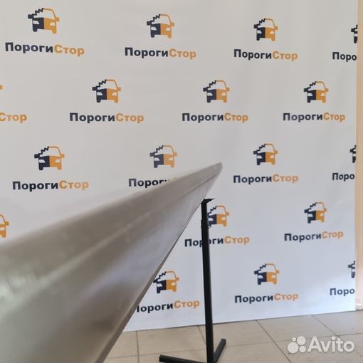 Кузовной порог правый Toyota FunCargo ремонтный