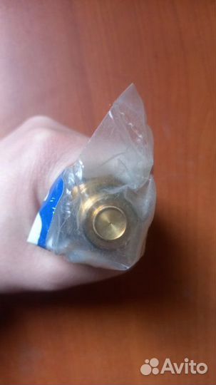 Датчик давления масла Volvo