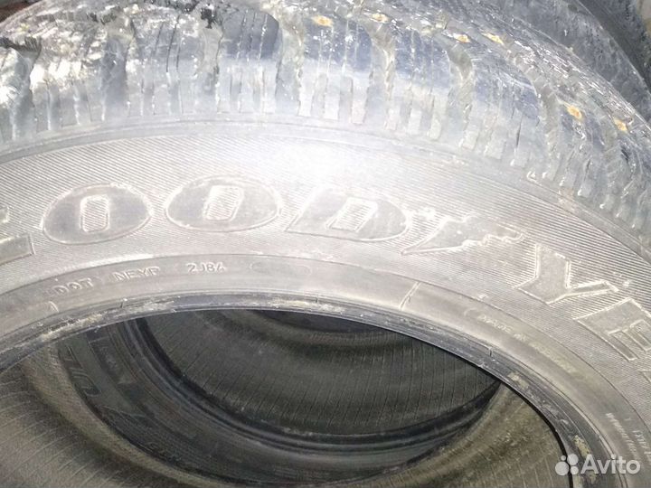 Goodyear UltraGrip 500 255/60 R18 112T