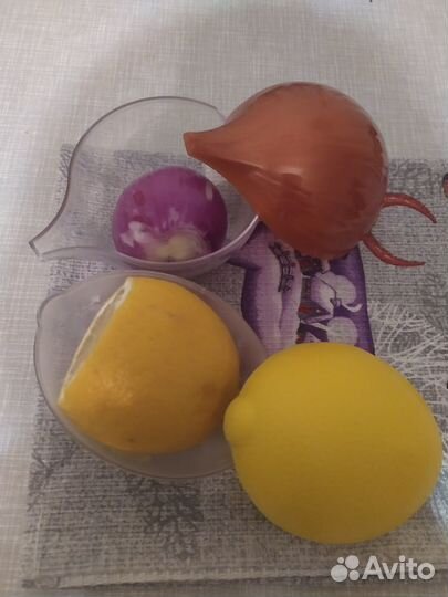 Контейнеры/емкости для хранения (лимонница, лук)