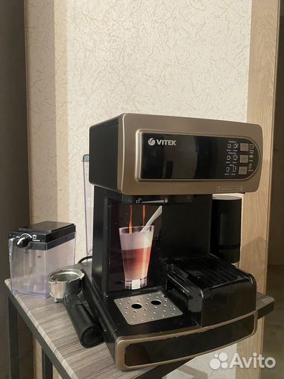 Кофемашина рожковая vitek