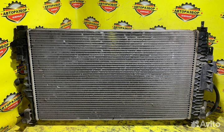 Радиатор основной Opel Astra J