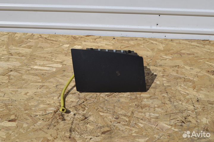 Подушка безопасности в торпедо Toyota Noah R60