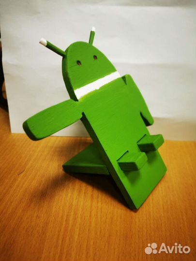 Подставка для телефона из дерева