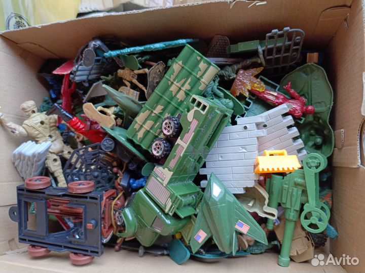Военные игрушки