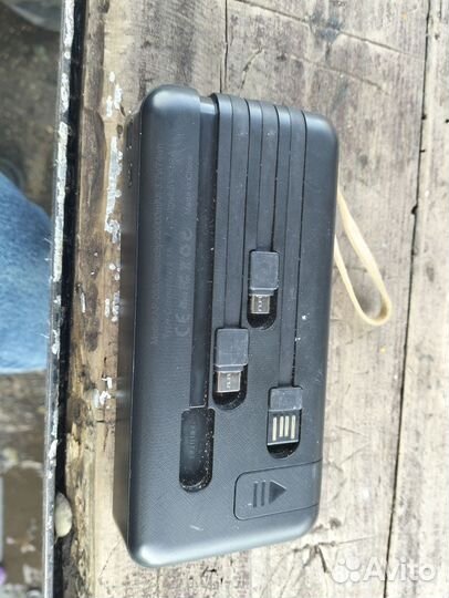 Повербанк с беспроводной зарядкой