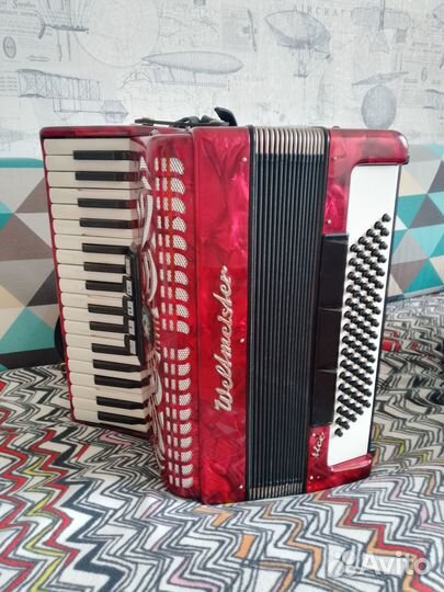 Продам аккордеон Weltmeister бу