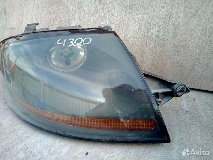 Audi TT с 1998 г. - Фара правая Б/У