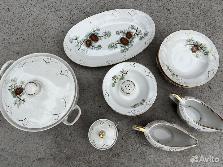 Набор столовой посуды на 7 персон