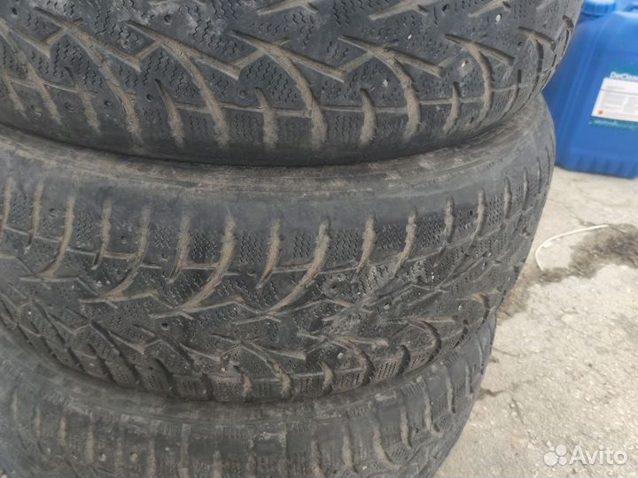Toyo Observe G3-Ice 215/60 R17