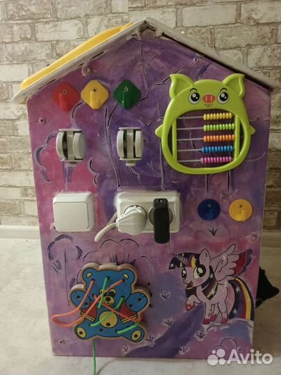 Бизиборд домик